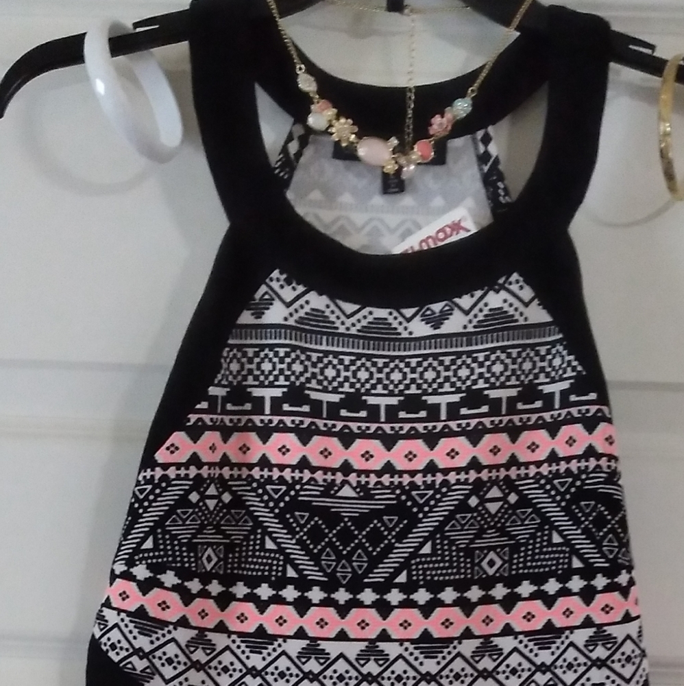 Summer sleeveless cutout dress